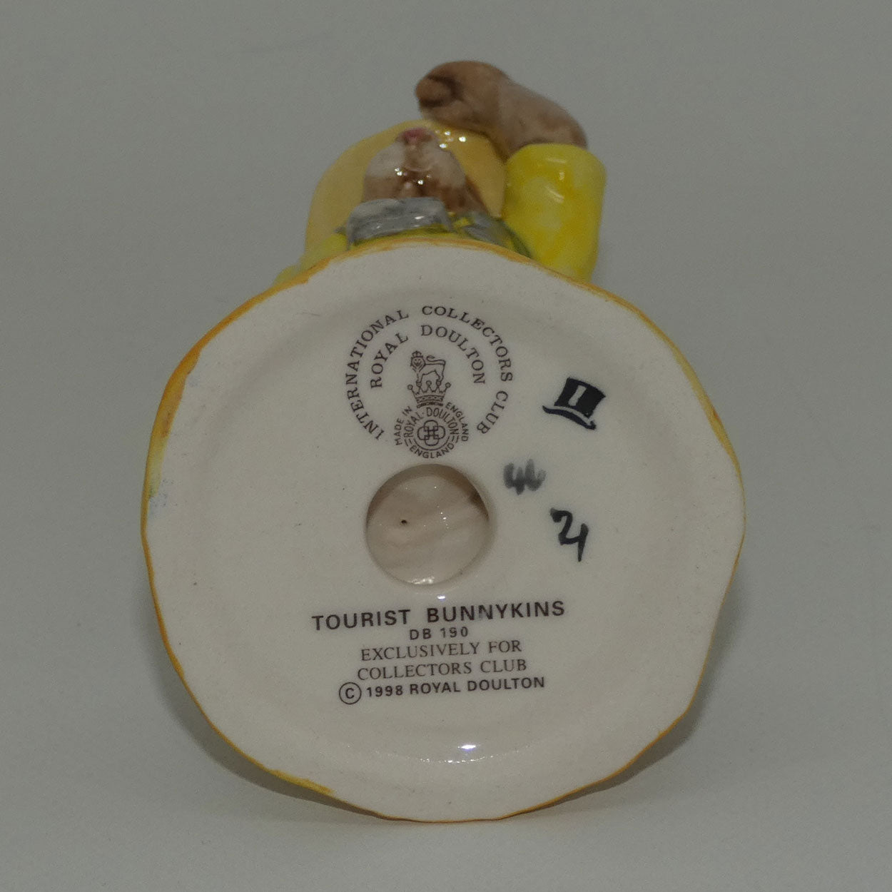 db190-royal-doulton-bunnykins-tourist-no-box
