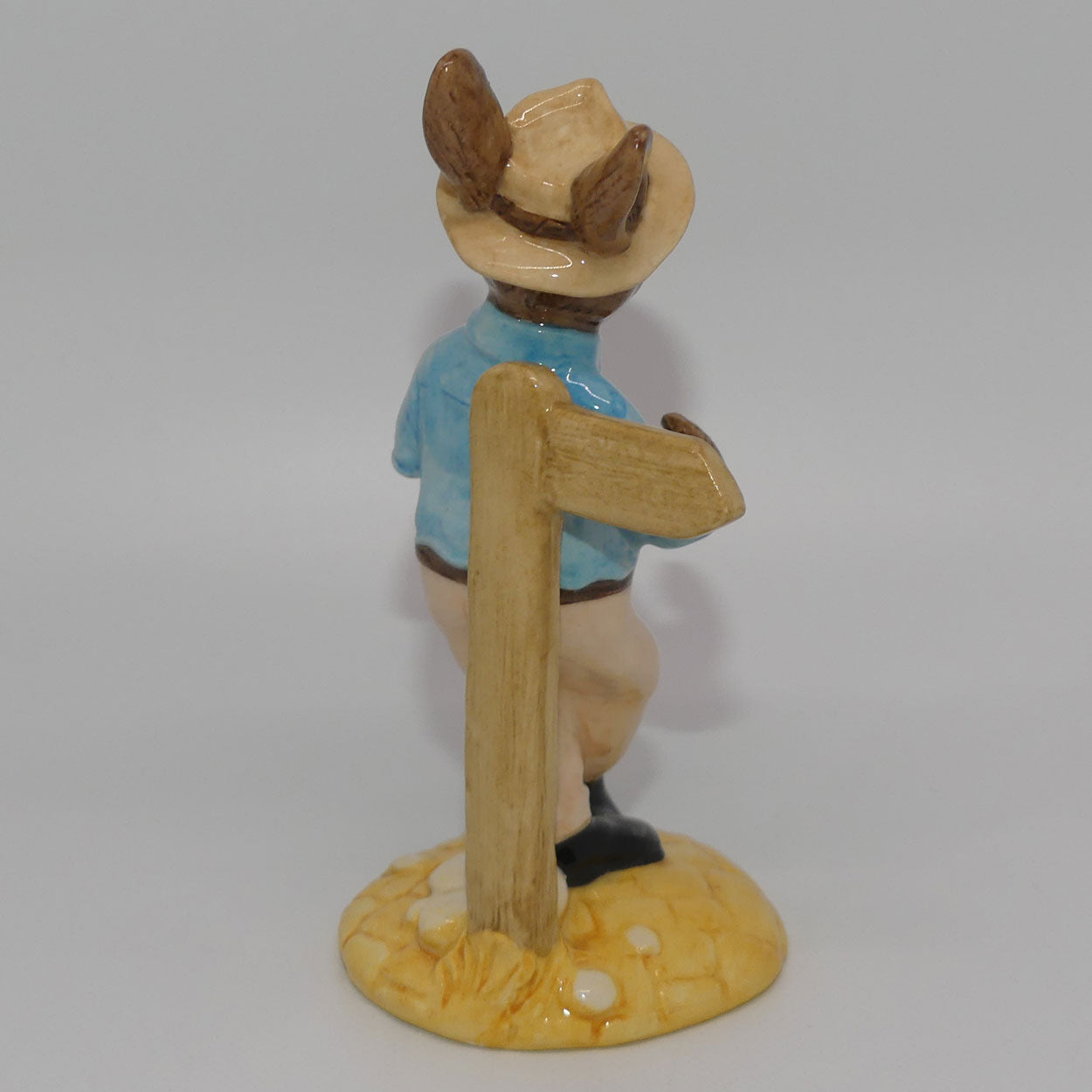 db195-royal-doulton-bunnykins-sydney-figure-only