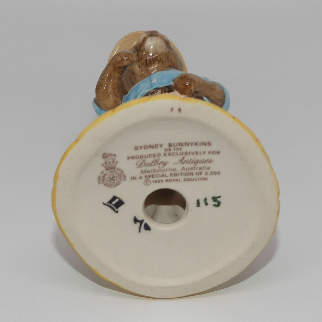db195-royal-doulton-bunnykins-sydney-figure-only