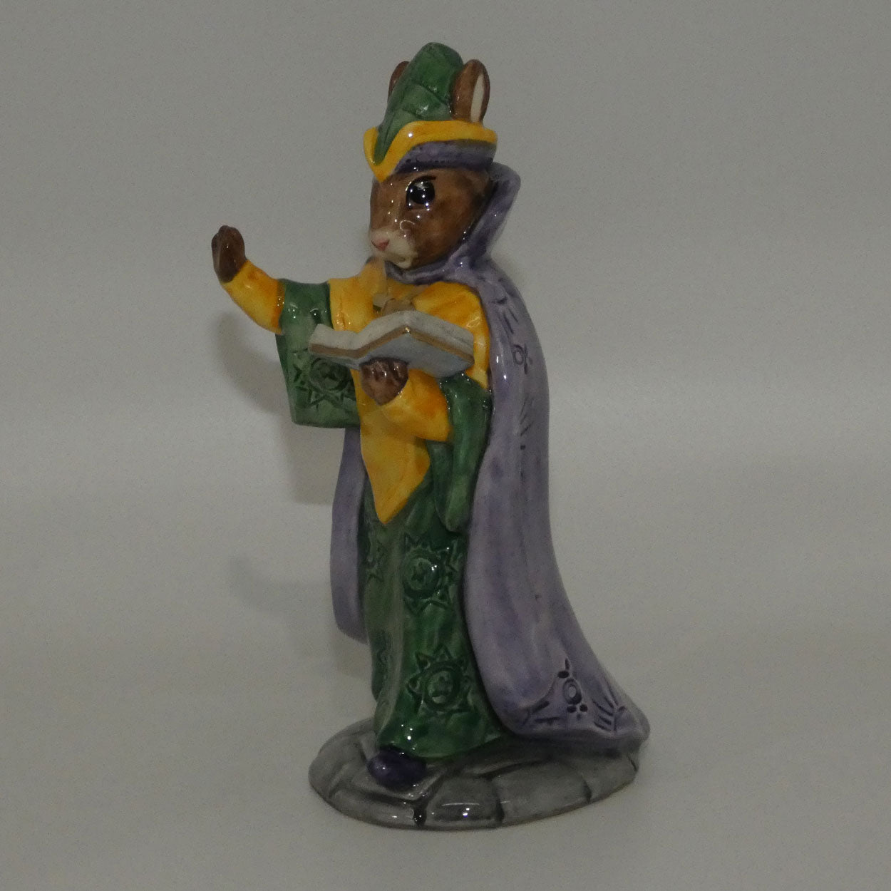 db197-royal-doulton-bunnykins-mystic