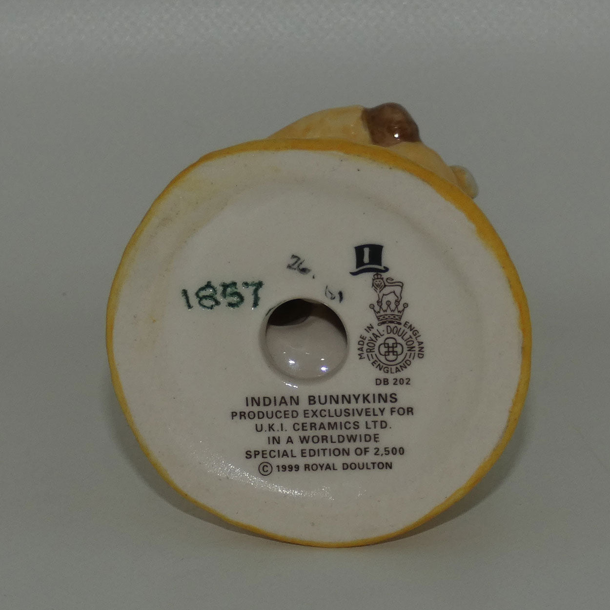 db202-royal-doulton-bunnykins-indian