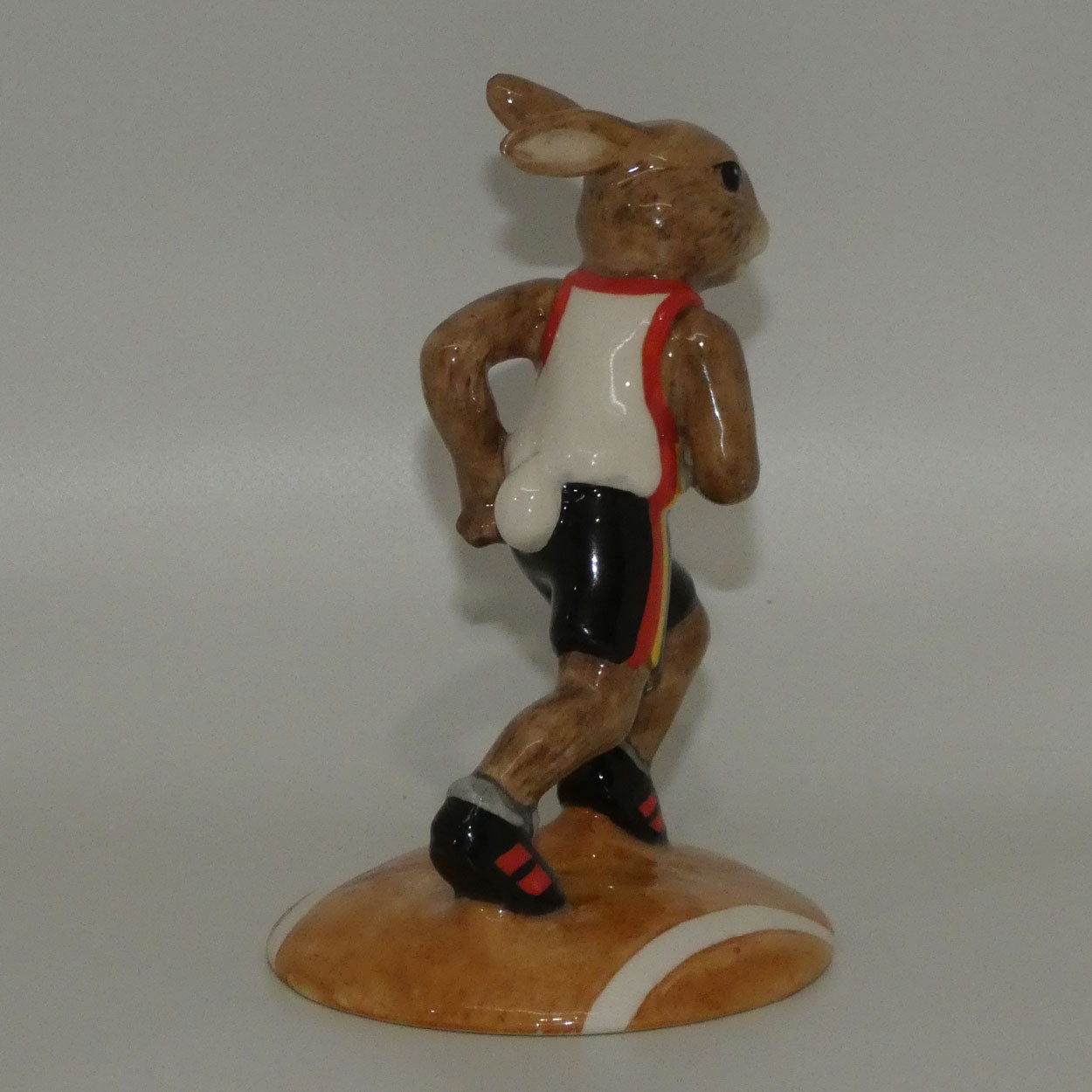 db205-royal-doulton-bunnykins-runner-no-box-no-cert