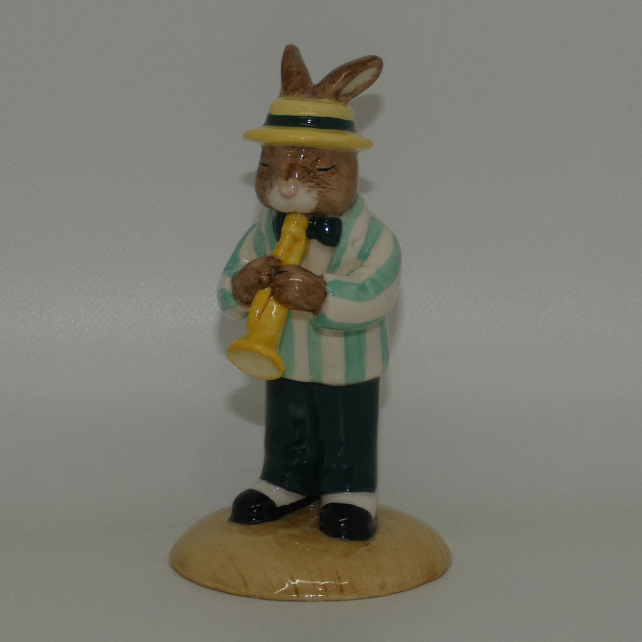 db210-royal-doulton-bunnykins-trumpet-player-box-cert