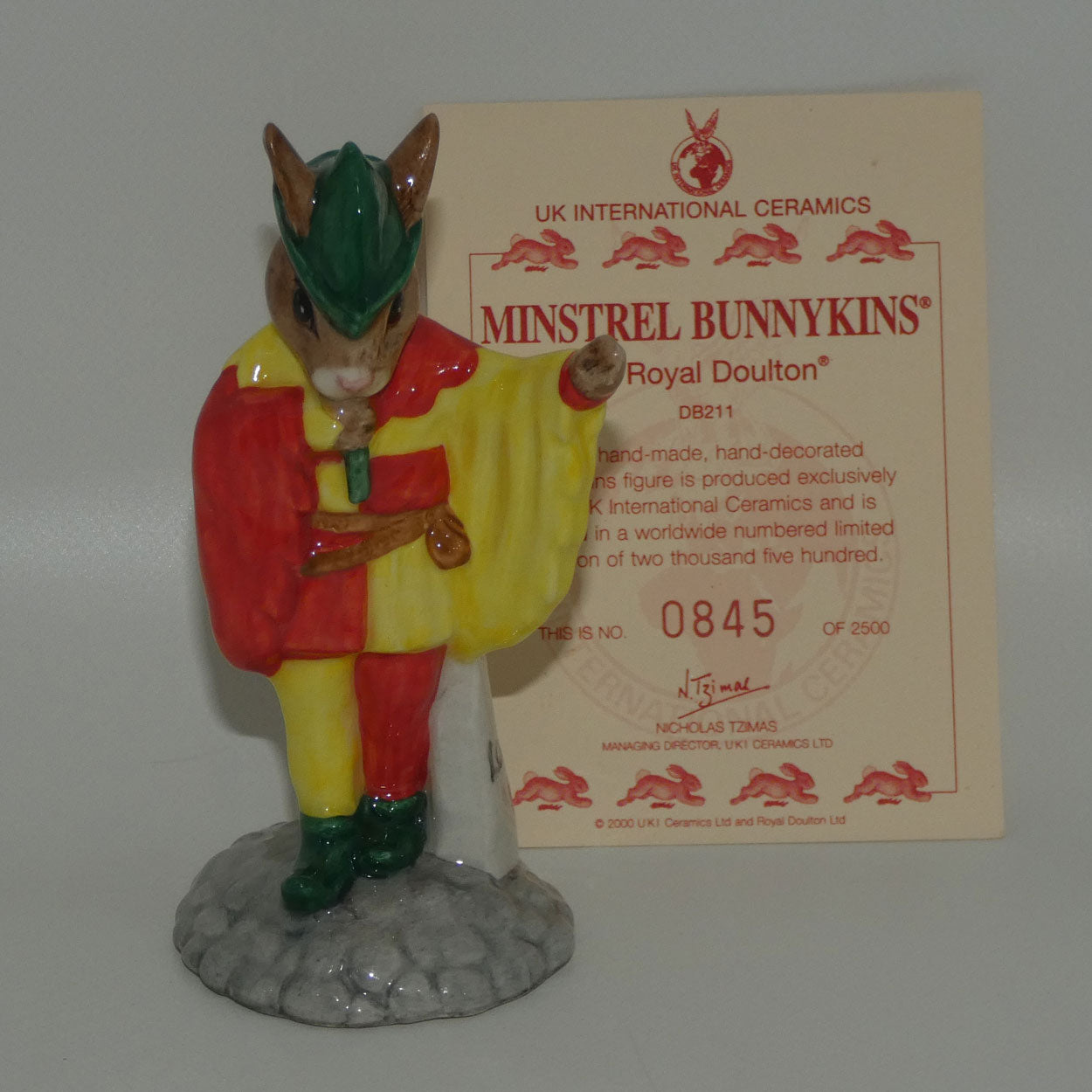 db211-royal-doulton-bunnykins-minstrel-bunnykins