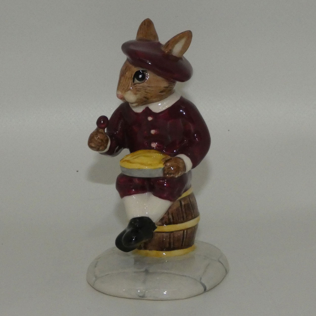 db221-royal-doulton-bunnykins-little-jack-horner