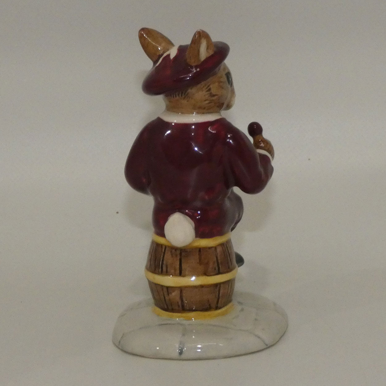 db221-royal-doulton-bunnykins-little-jack-horner