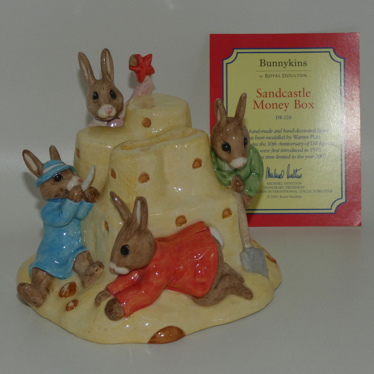 db228-royal-doulton-bunnykins-sandcastle-money-box