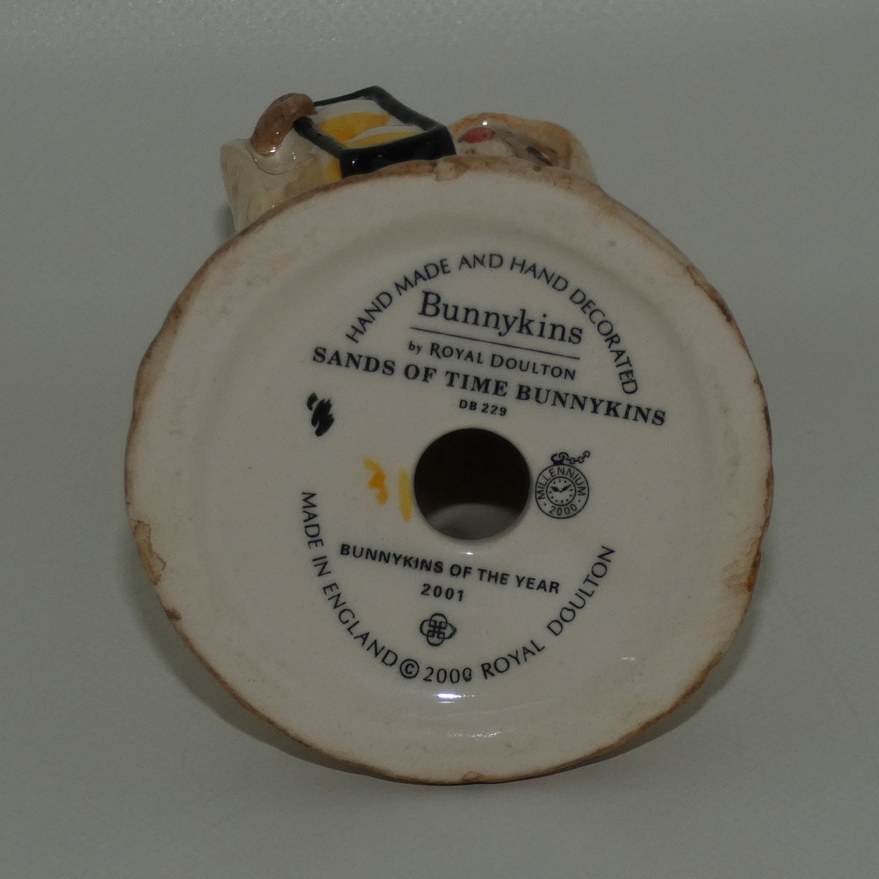 db229-royal-doulton-bunnykins-sands-of-time