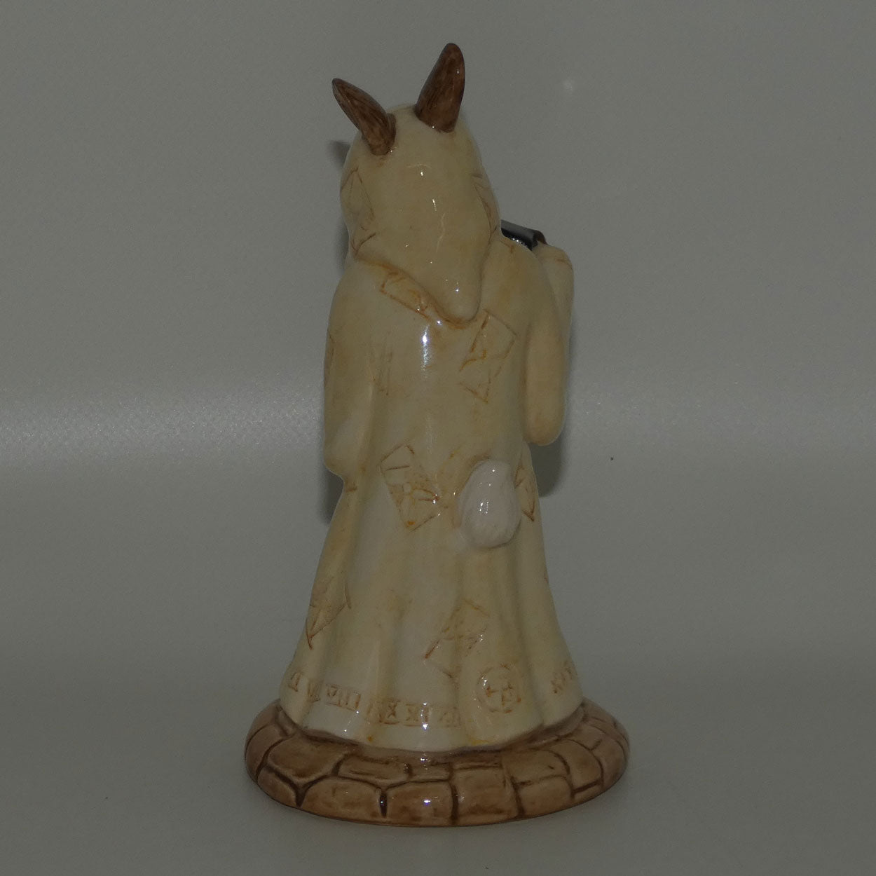 db229-royal-doulton-bunnykins-sands-of-time-no-box