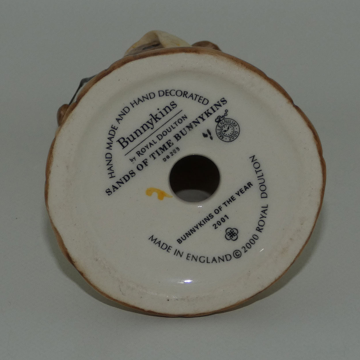 db229-royal-doulton-bunnykins-sands-of-time-no-box