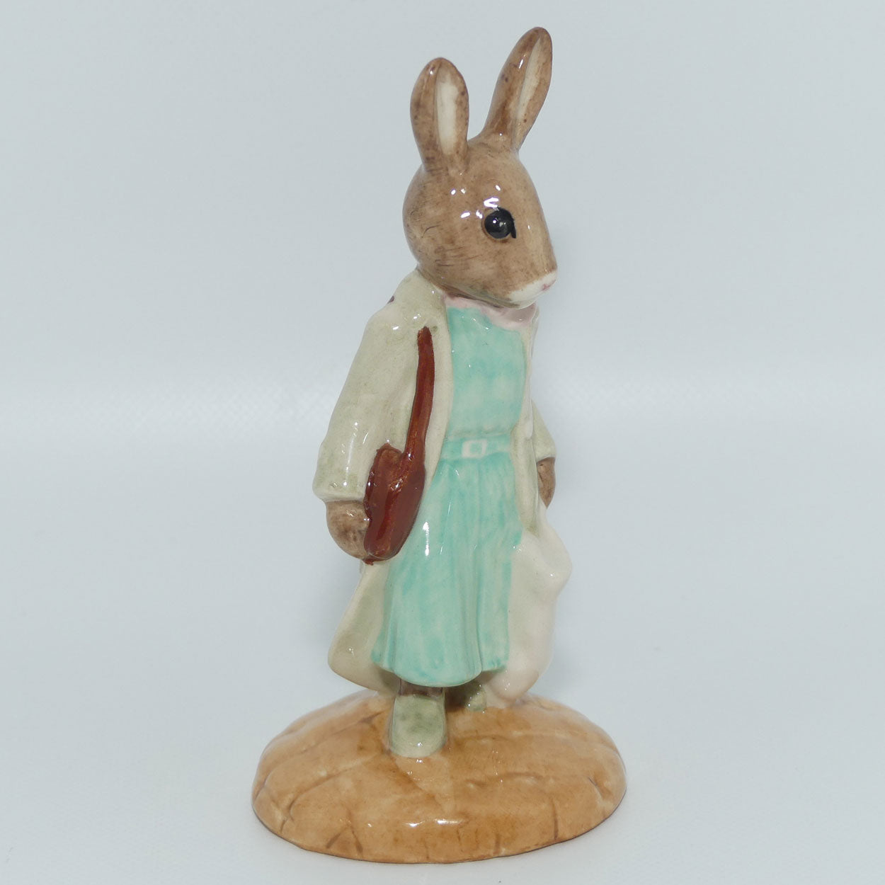 DB233 Royal Doulton Bunnykins Shopper | no box
