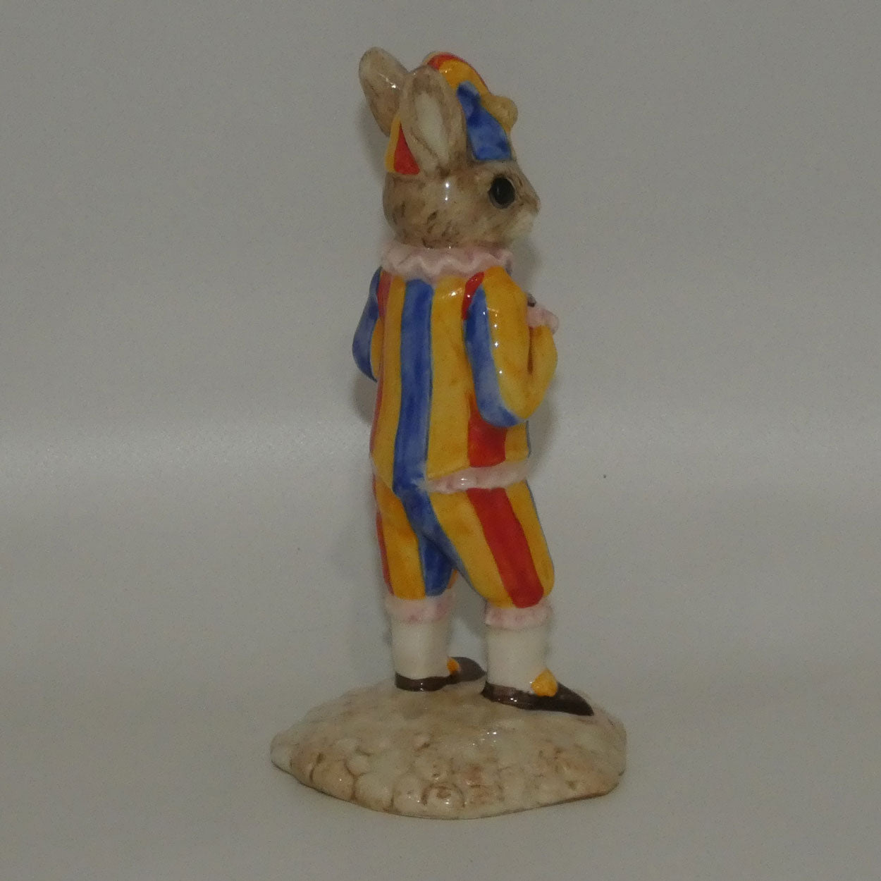 db234-royal-doulton-bunnykins-mr-punch
