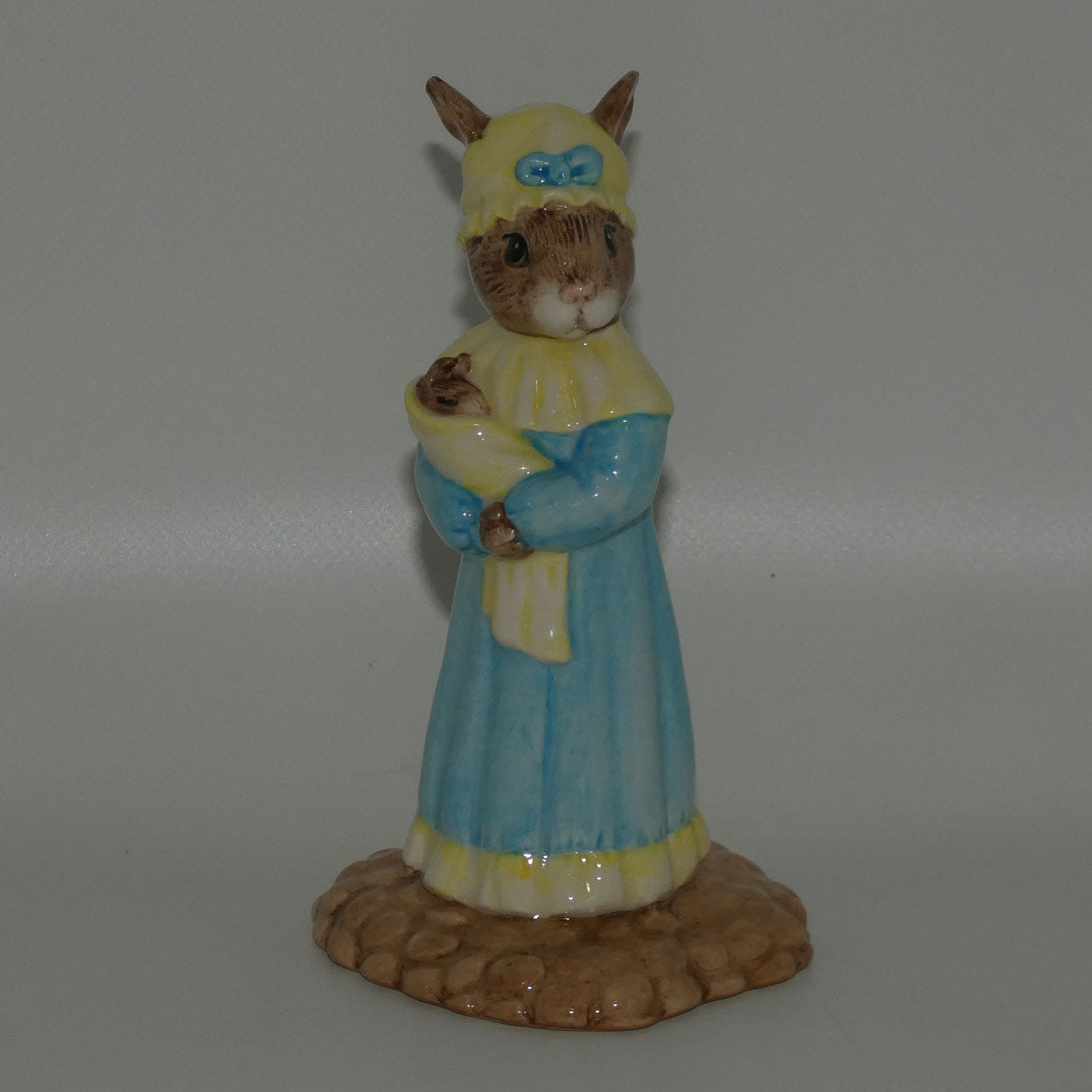 db235-royal-doulton-bunnykins-judy