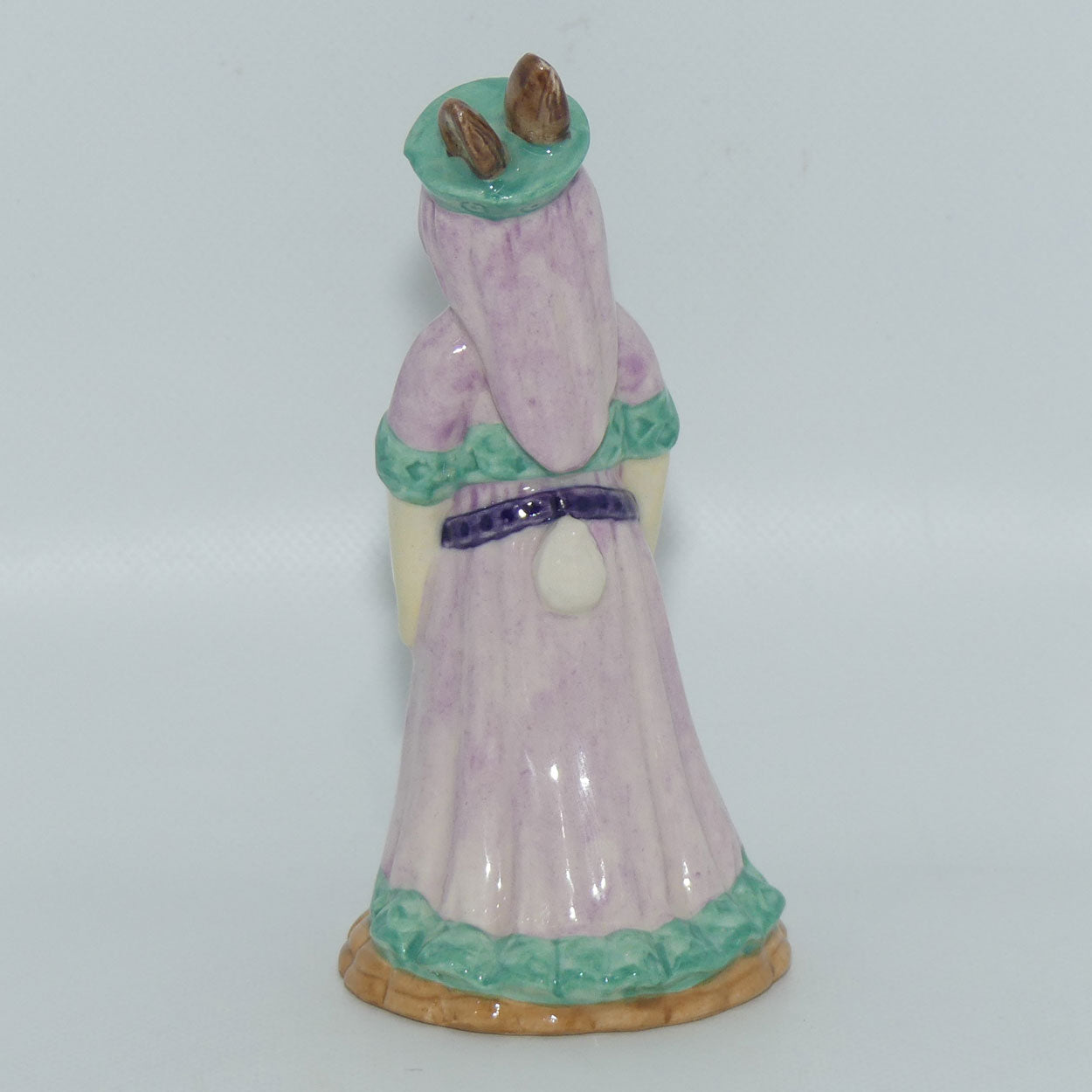 db245-royal-doulton-bunnykins-maid-marion