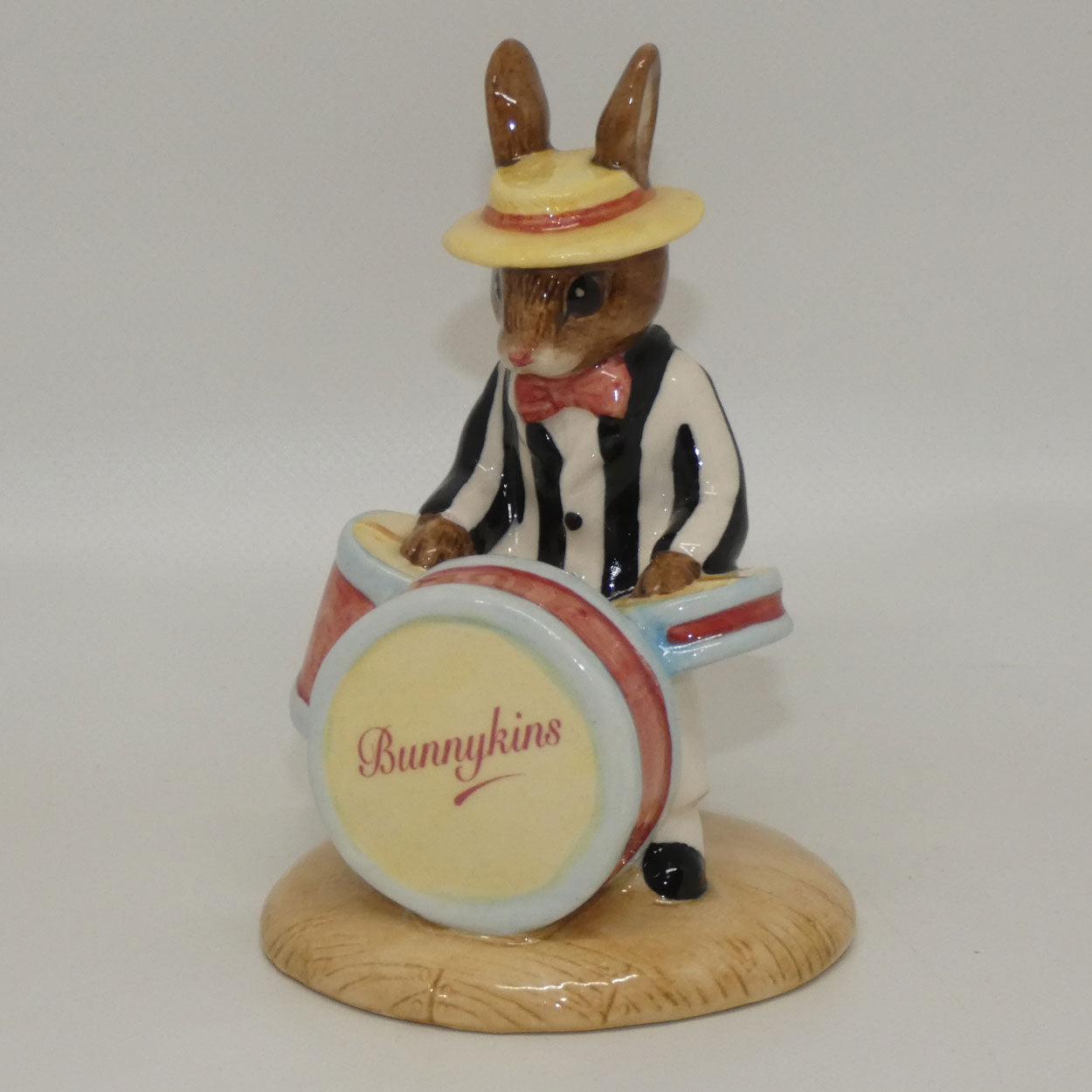 db250-royal-doulton-bunnykins-drummer