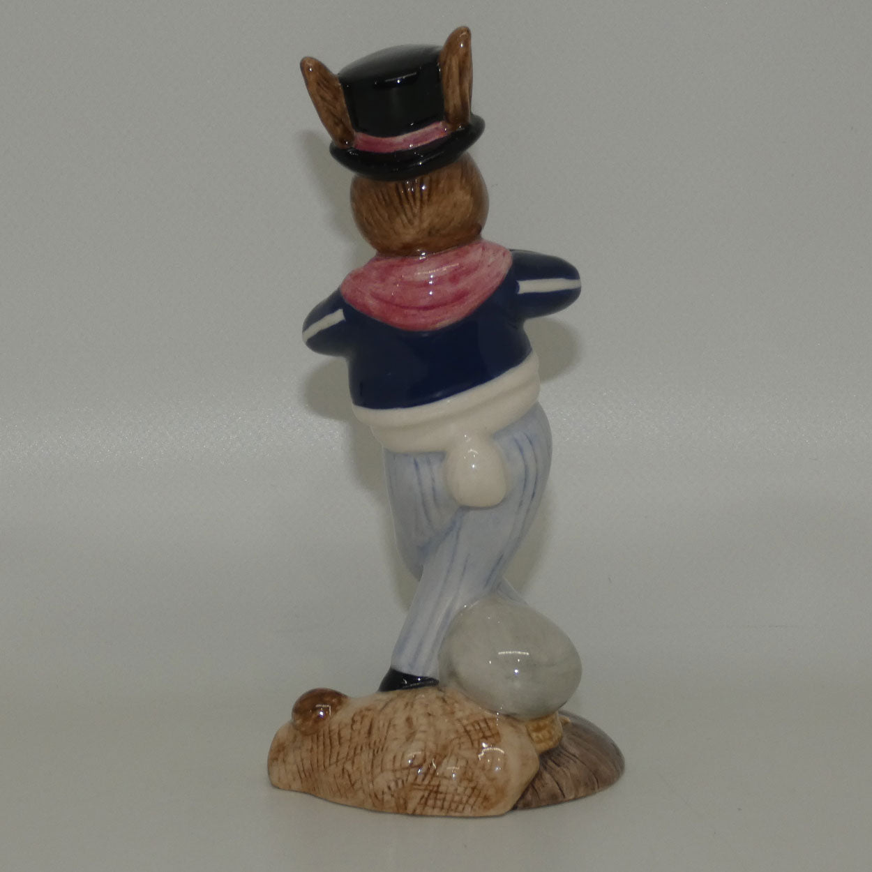 DB261 Royal Doulton Bunnykins figurine Hornpiper | box + Certificate