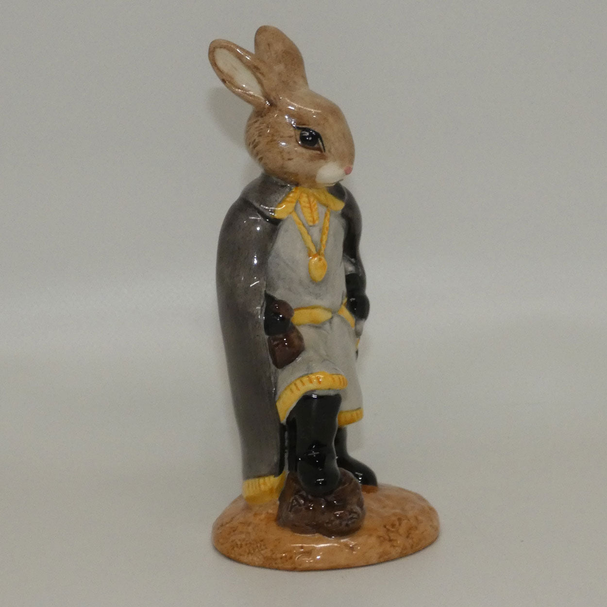 db265-royal-doulton-bunnykins-sheriff-of-nottingham