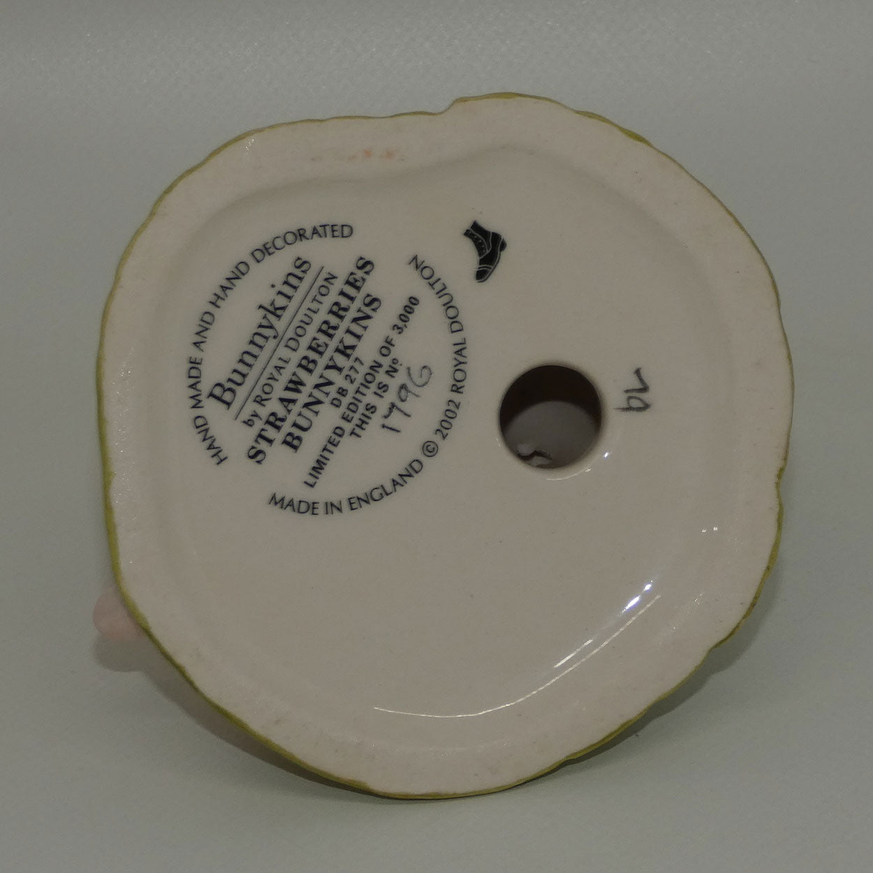 db277-278-royal-doulton-bunnykins-tennis-and-strawberries-set-ltd-ed