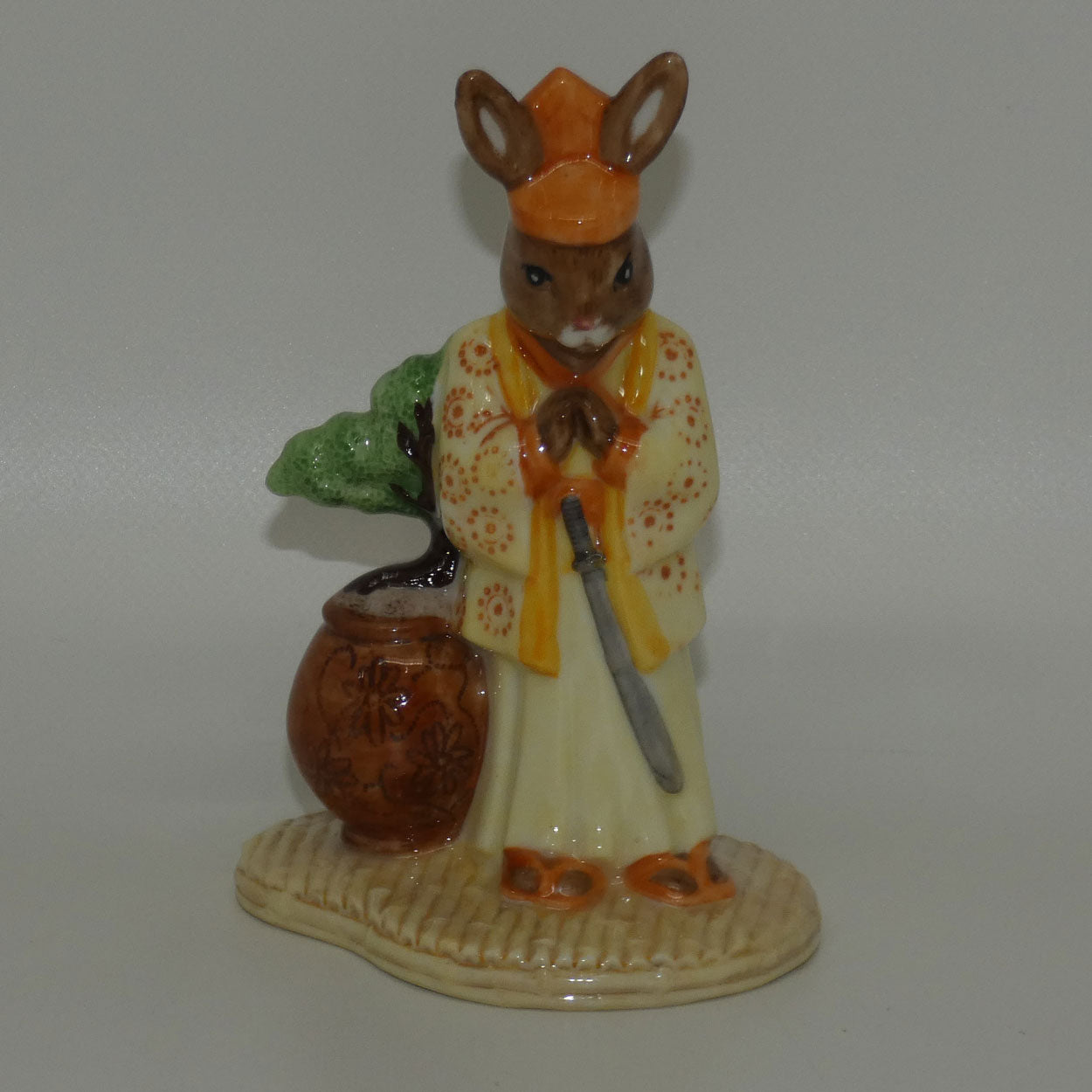 db280-royal-doulton-bunnykins-samurai