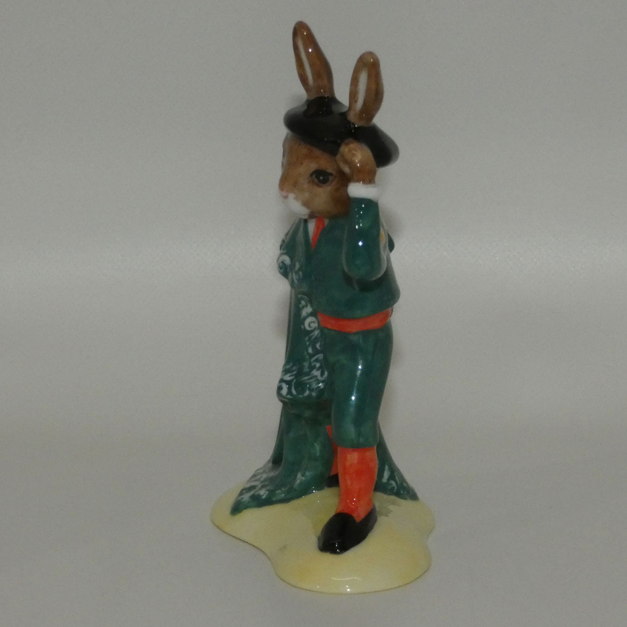 db281-royal-doulton-bunnykins-matador