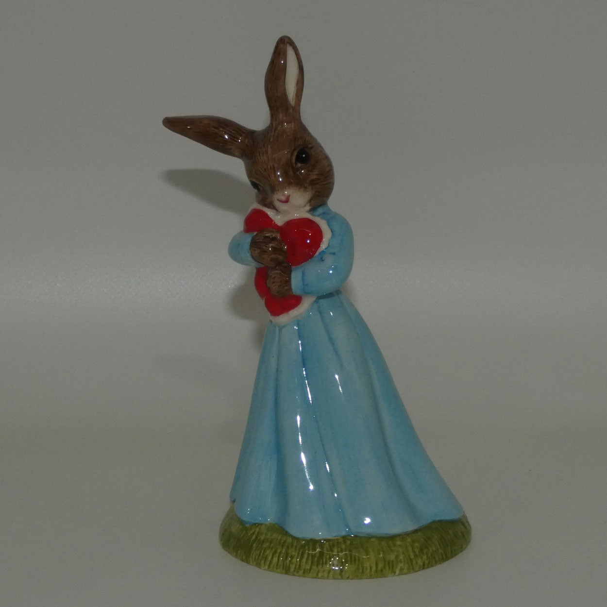 db288-royal-doulton-bunnykins-love-heart