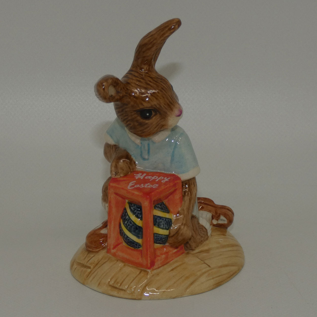 db289-royal-doulton-bunnykins-easter-treat