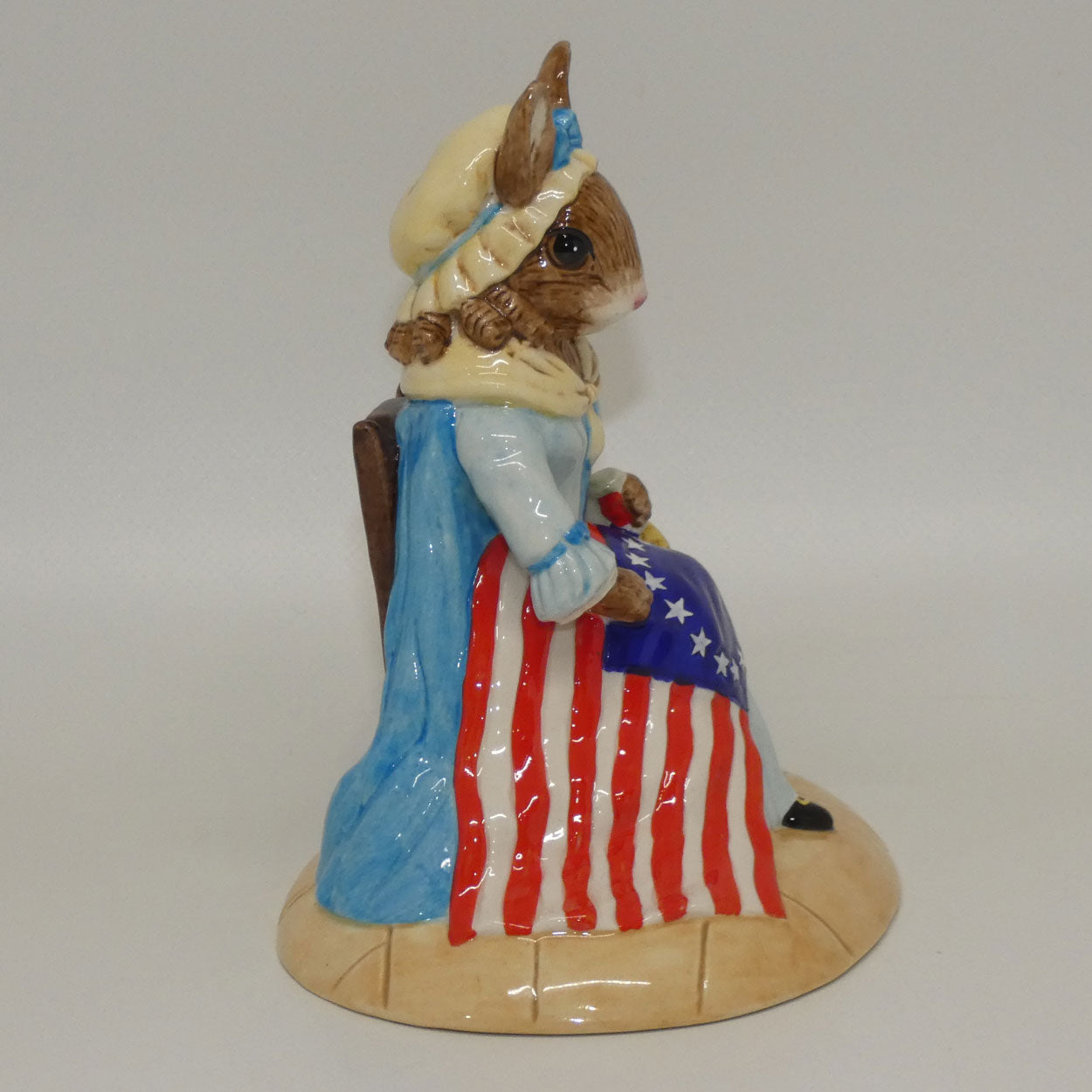 db313-royal-doulton-bunnykins-betsy-ross