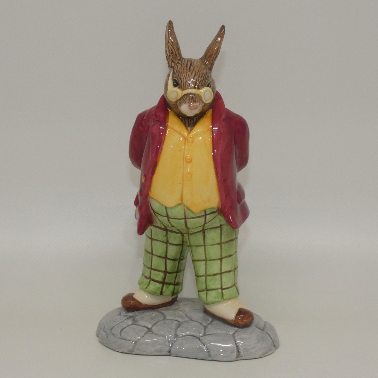 db404-royal-doulton-bunnykins-father
