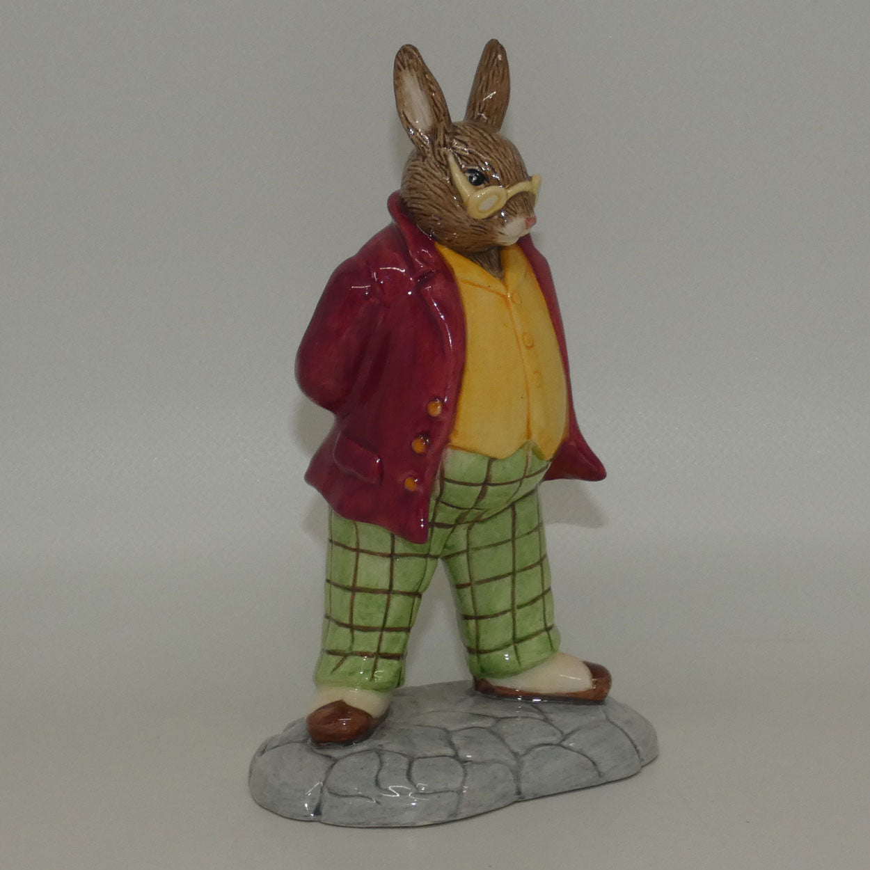 db404-royal-doulton-bunnykins-father