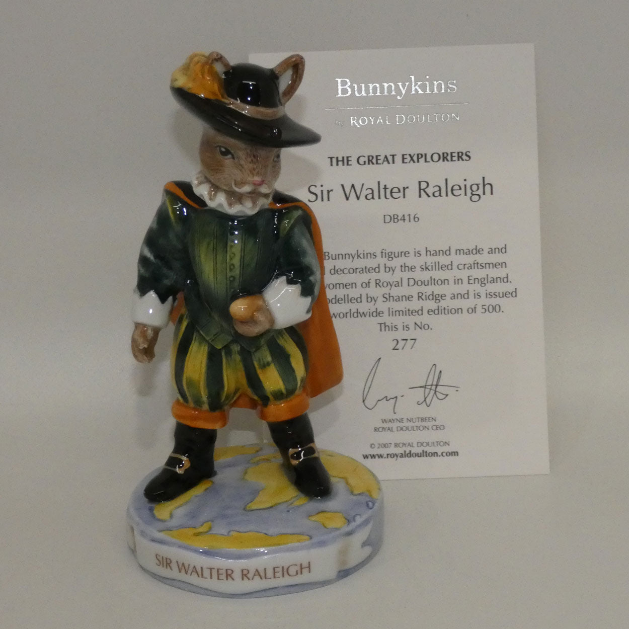 db416-royal-doulton-bunnykins-sir-walter-raleigh