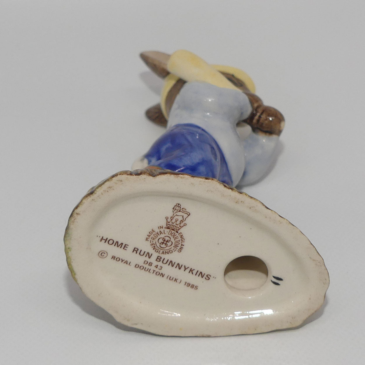 db043-royal-doulton-bunnykins-home-run-no-box