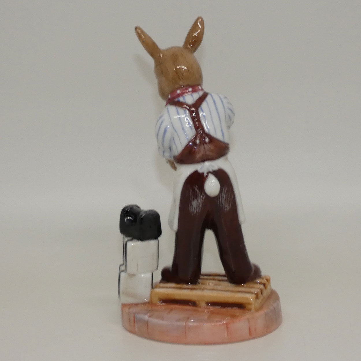 db440-royal-doulton-bunnykins-mould-maker