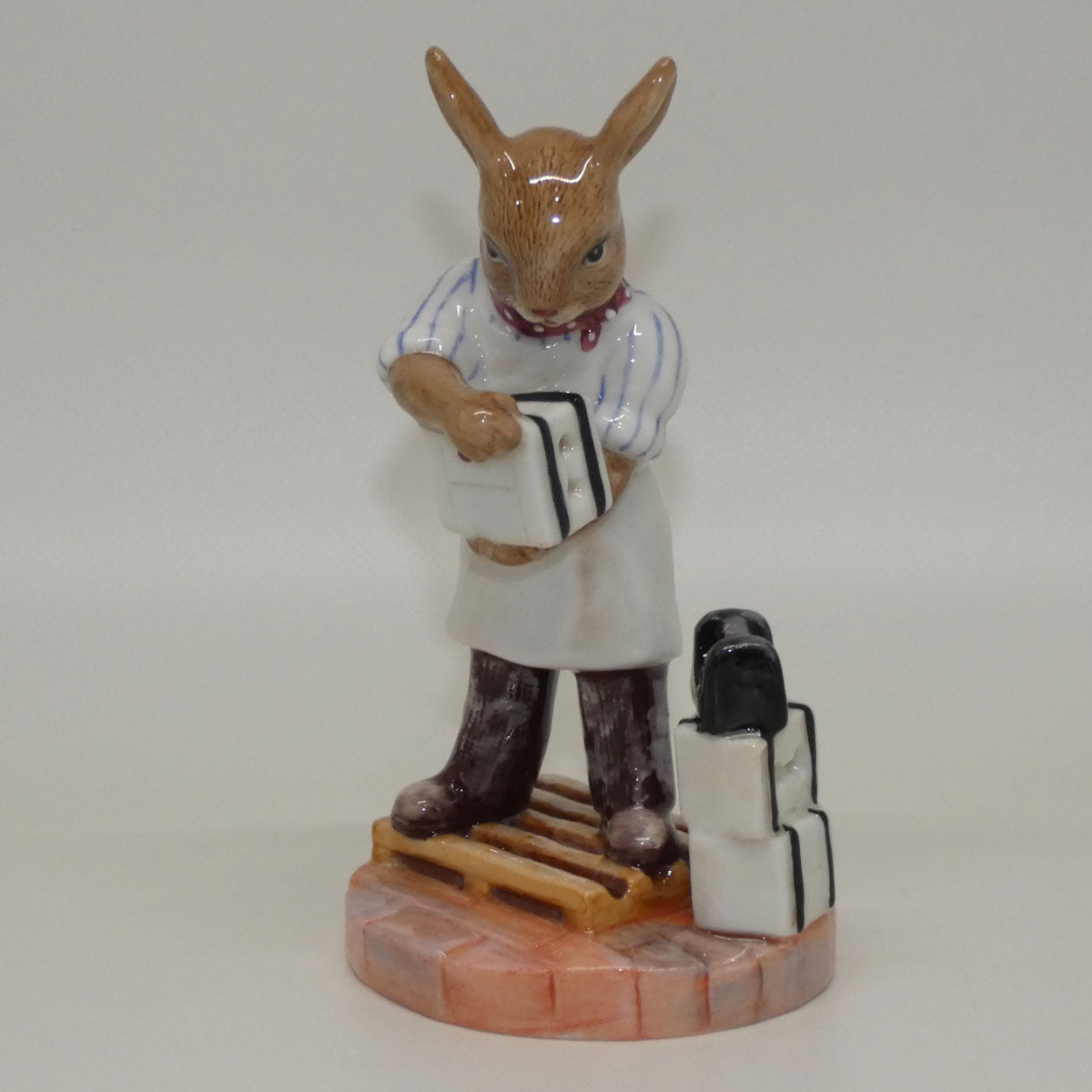 db440-royal-doulton-bunnykins-mould-maker