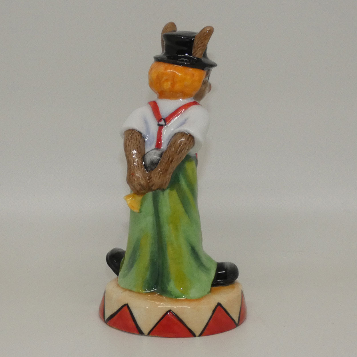 db469-royal-doulton-bunnykins-tiptoe