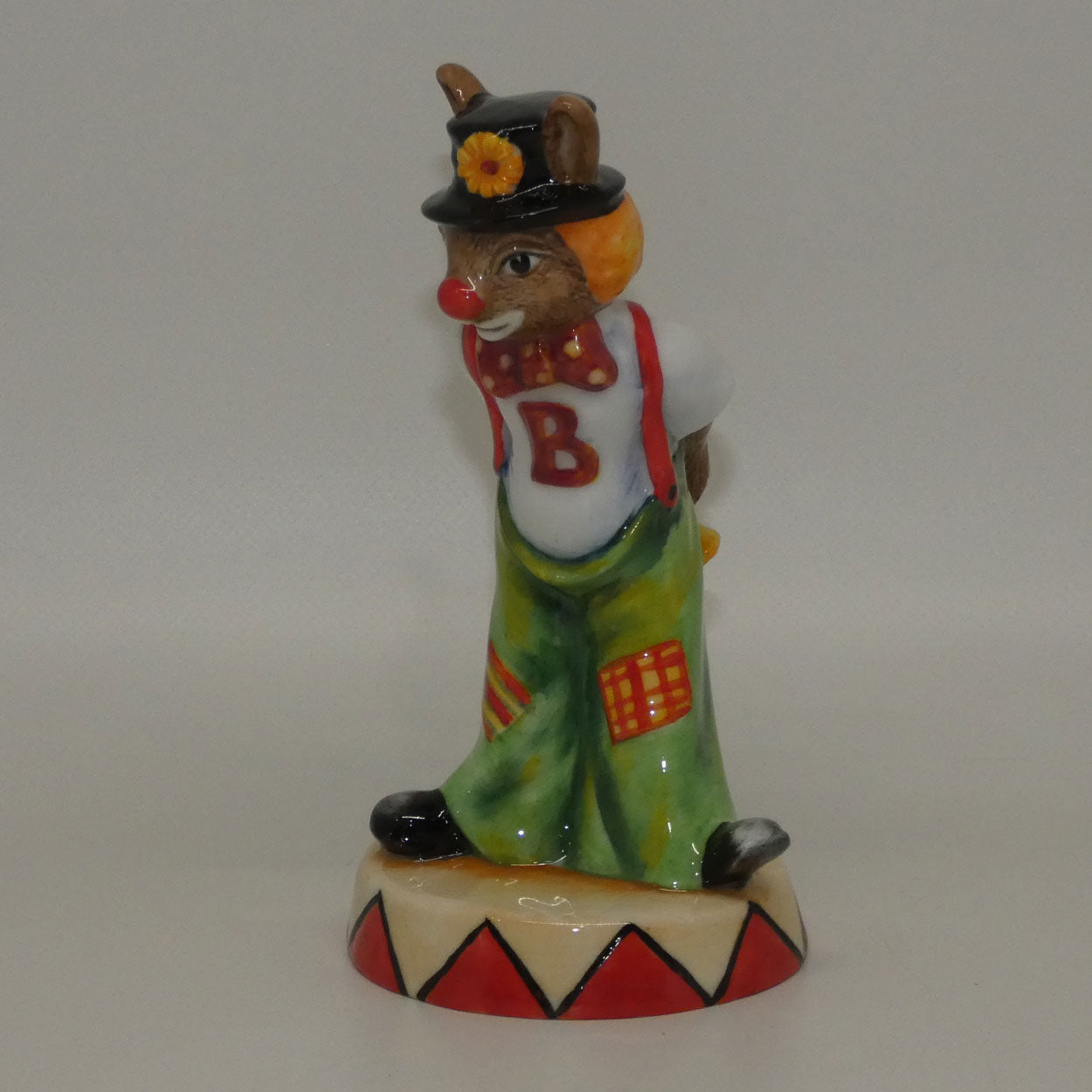 db469-royal-doulton-bunnykins-tiptoe