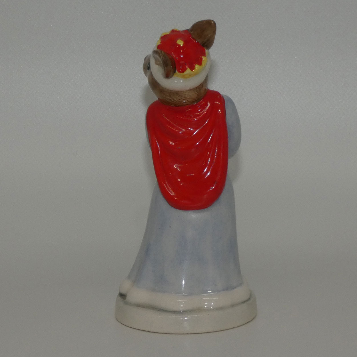 db046-royal-doulton-bunnykins-queen-sophie-bunnykins
