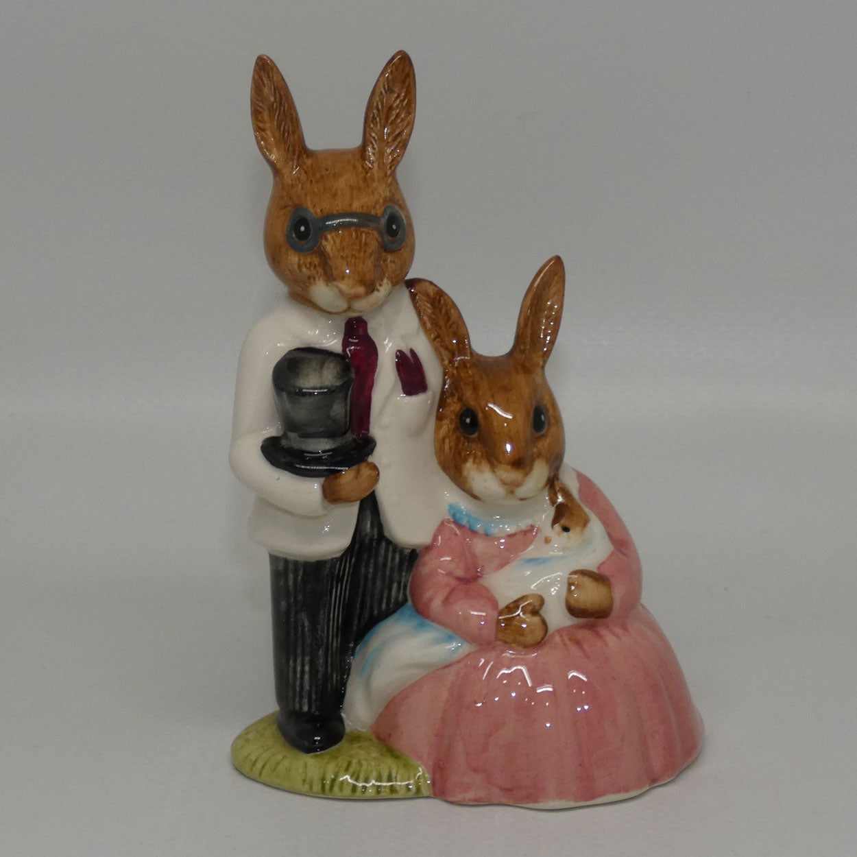 DB67 Royal Doulton Bunnykins Family Photograph | White & Pink | signed