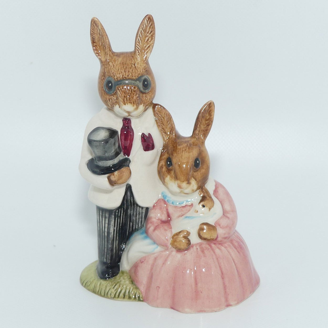DB67 Royal Doulton Bunnykins Family Photograph | White & Pink | signed | boxed