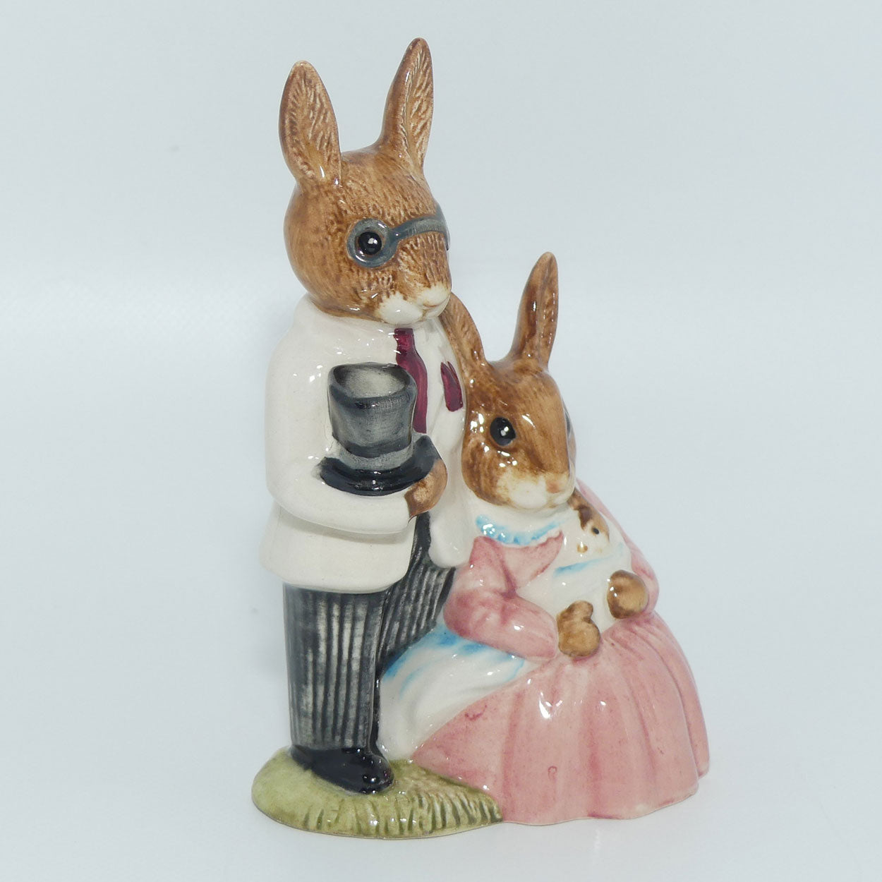 DB67 Royal Doulton Bunnykins Family Photograph | White & Pink | signed | boxed