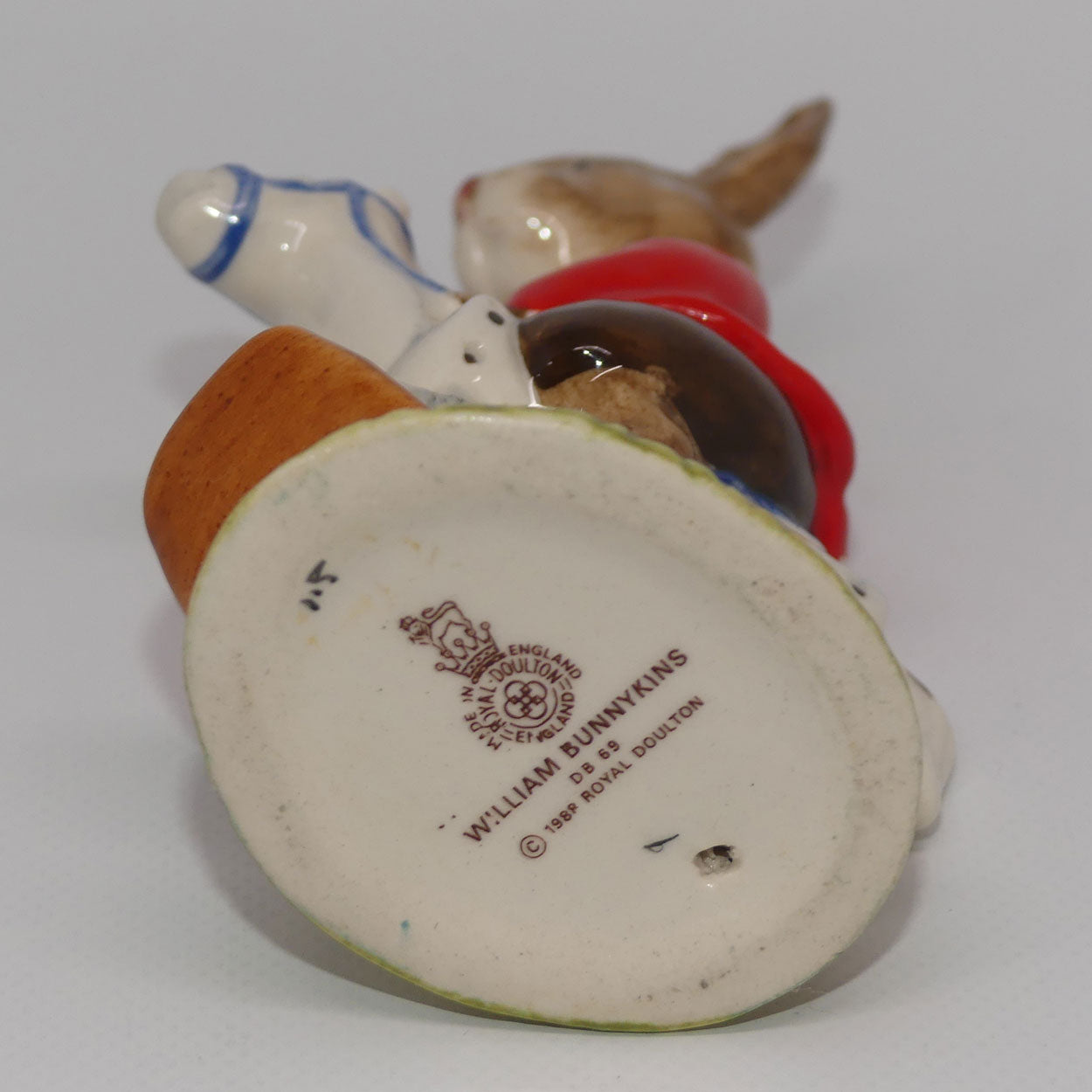 db069-royal-doulton-bunnykins-william-no-box