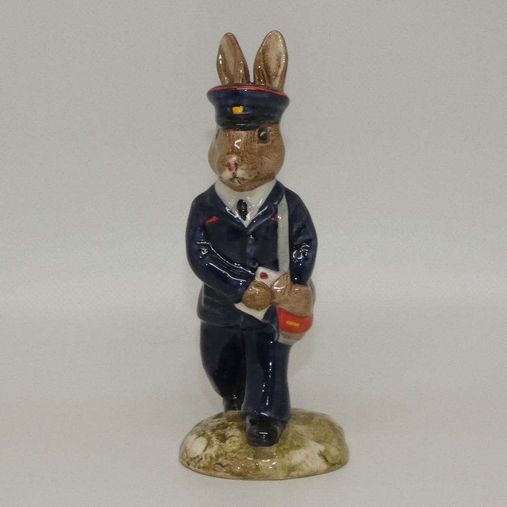 db076-royal-doulton-bunnykins-postman