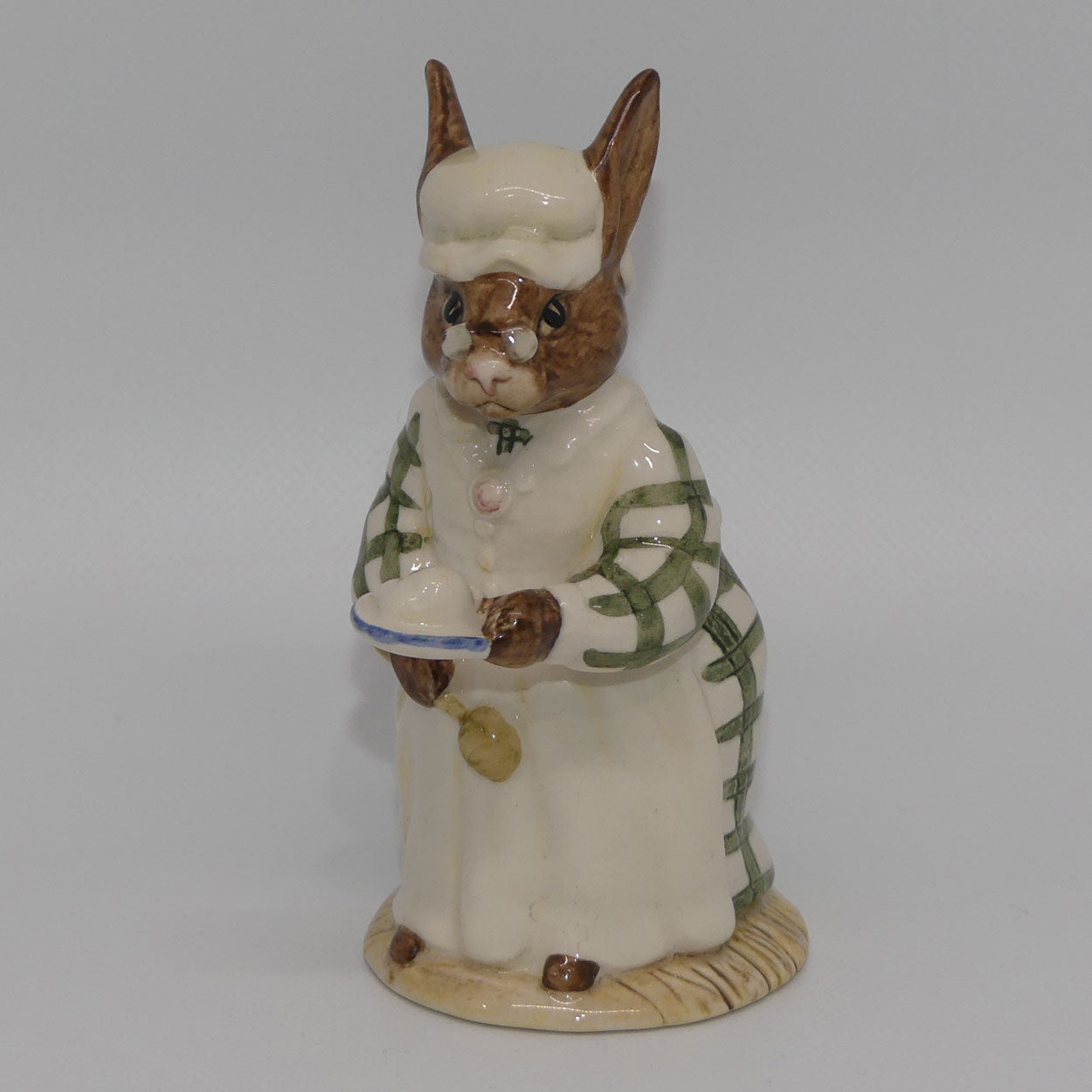 db085-royal-doulton-bunnykins-cook-no-box
