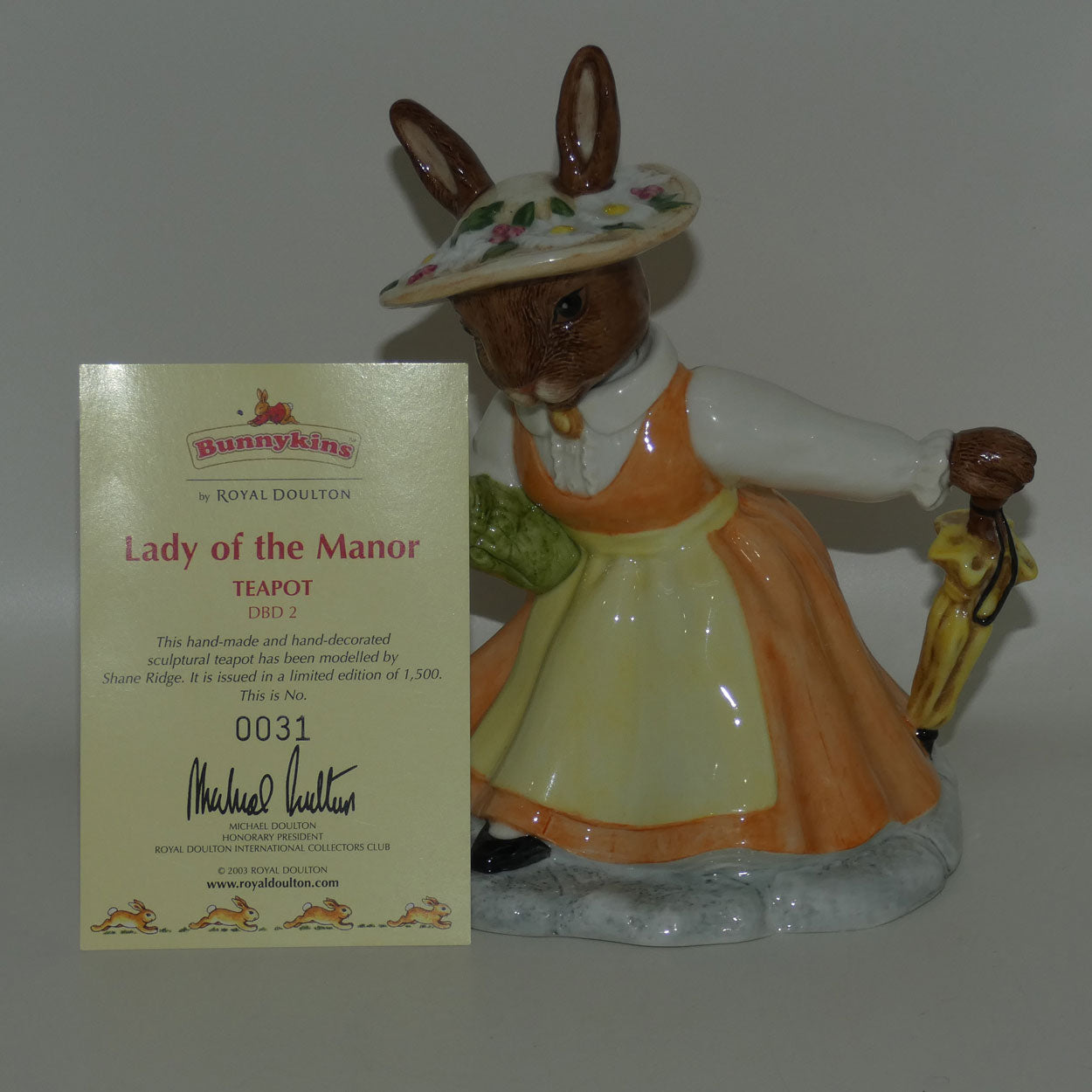 dbd2-royal-doulton-bunnykins-lady-of-the-manor-teapot-country-manor