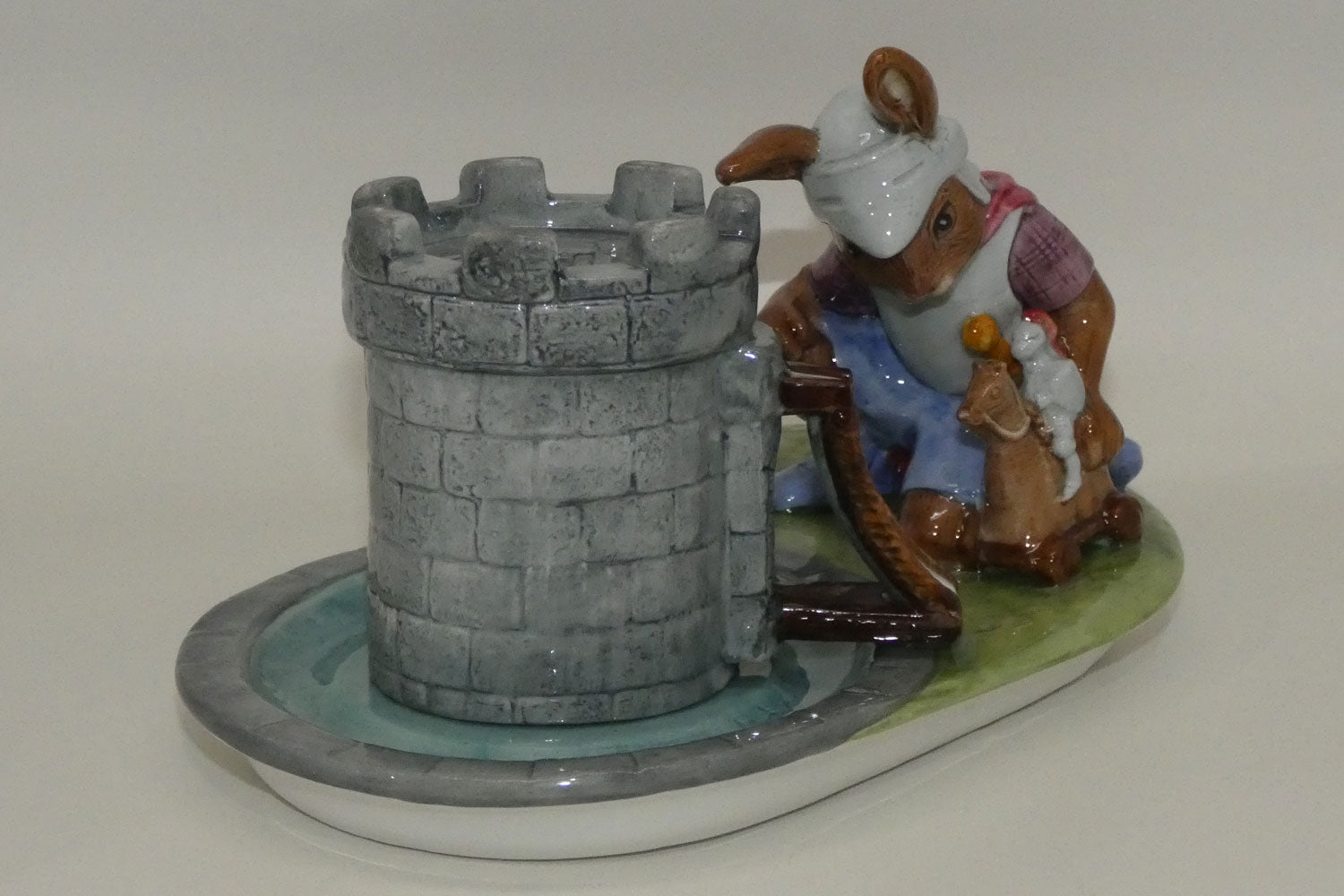 dbd3-royal-doulton-bunnykins-master-of-the-manor-cup-saucer-country-manor