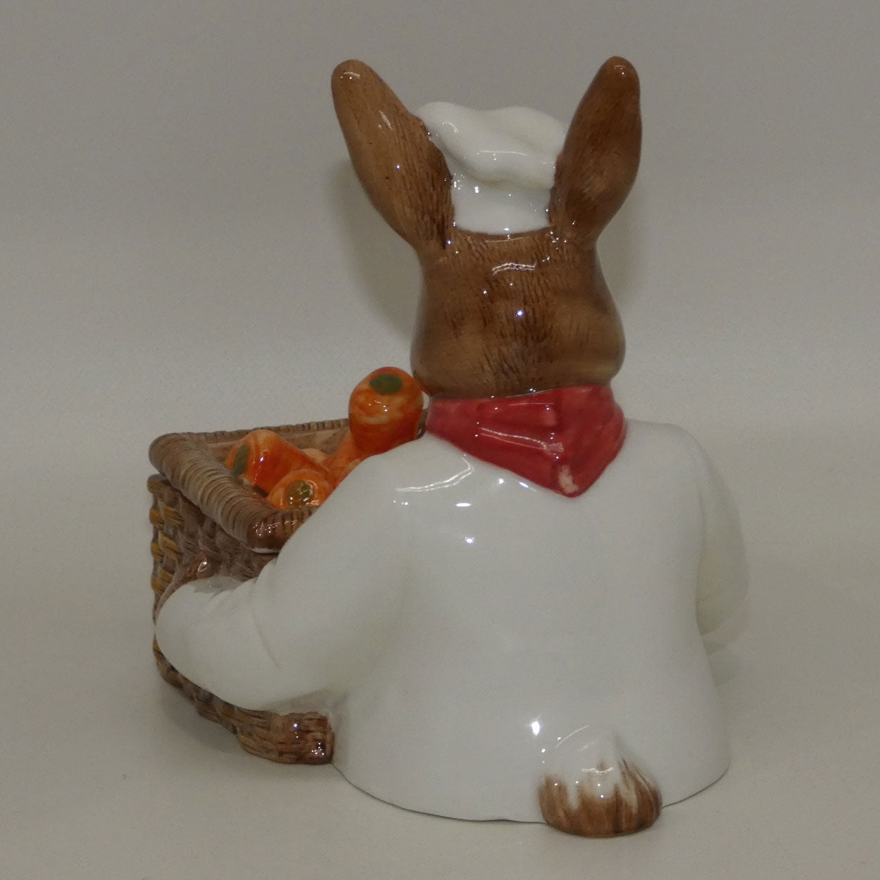 dbd7-royal-doulton-bunnykins-country-manor-chef-candy-box-country-manor