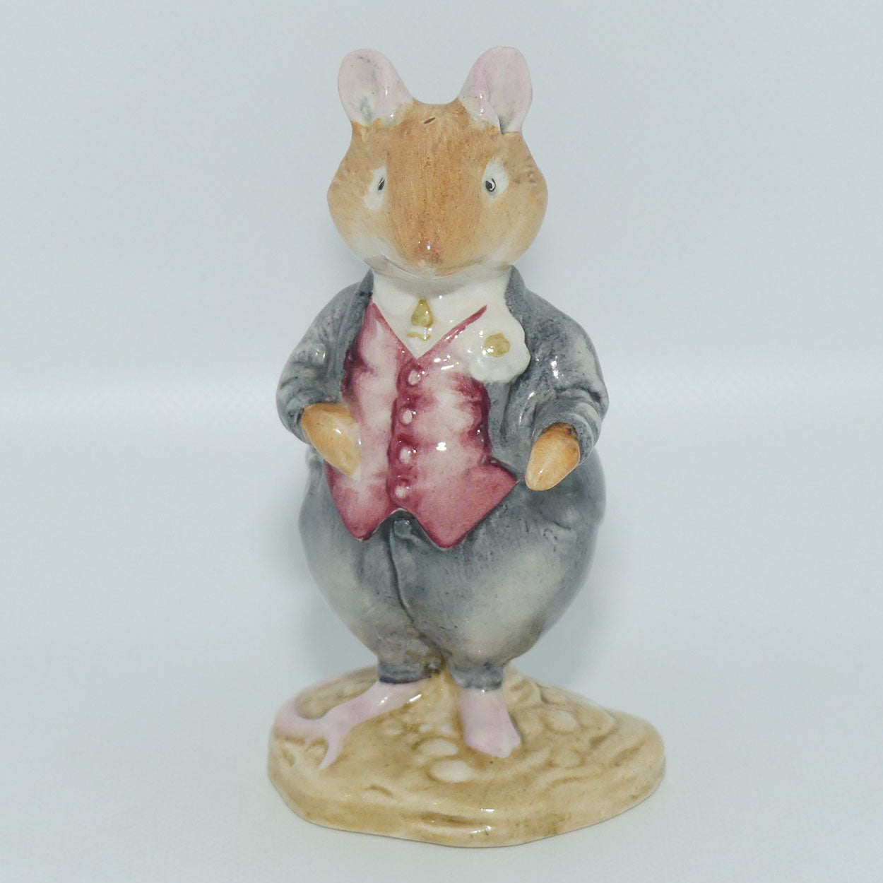 DBH06 Royal Doulton Brambly Hedge figure | Dusty Dogwood