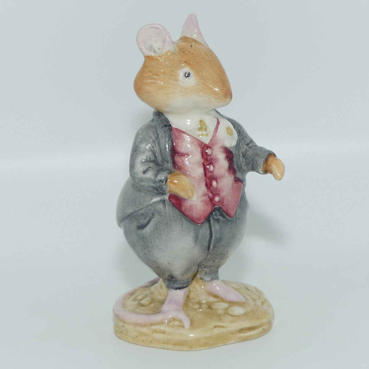 DBH06 Royal Doulton Brambly Hedge figure | Dusty Dogwood