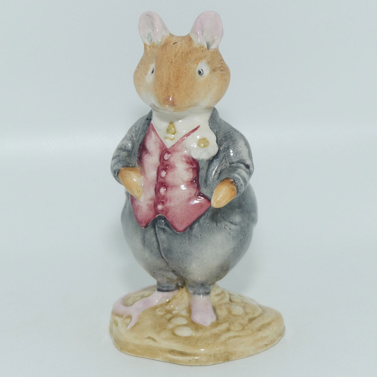 DBH06 Royal Doulton Brambly Hedge figure | Dusty Dogwood
