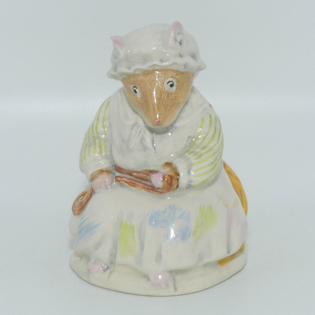 DBH19 Royal Doulton Brambly Hedge figure | Lily Weaver