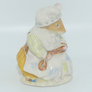 DBH19 Royal Doulton Brambly Hedge figure | Lily Weaver